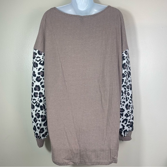 Plus Size Ribbed Leopard Print Sleeves - Picture 4 of 4